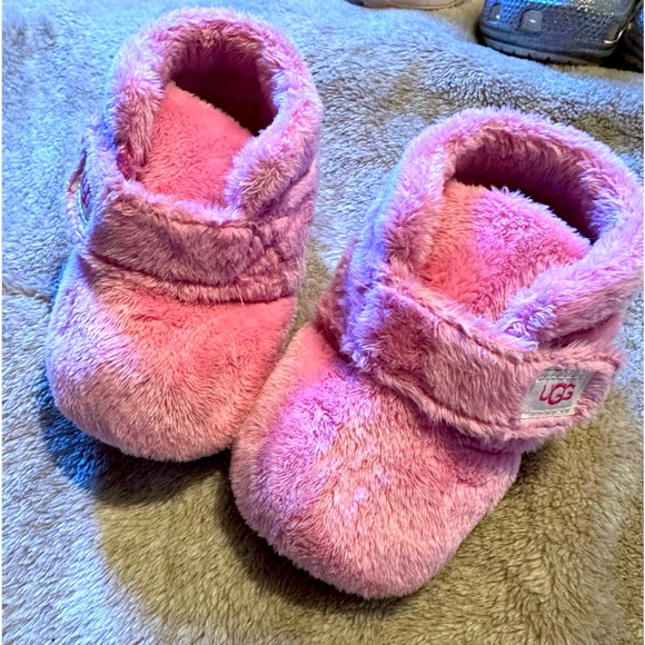 Uggs - Picture 1 of 1